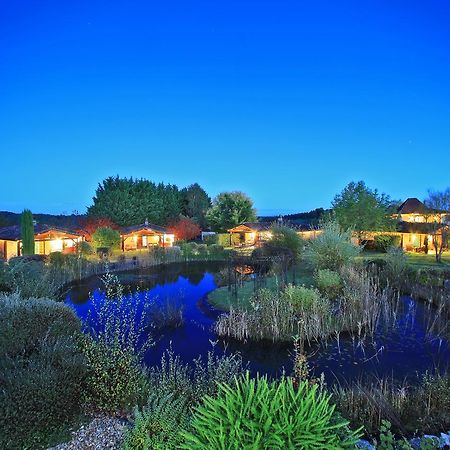 Au Jardin Fleuri Hotel Bosset Екстериор снимка