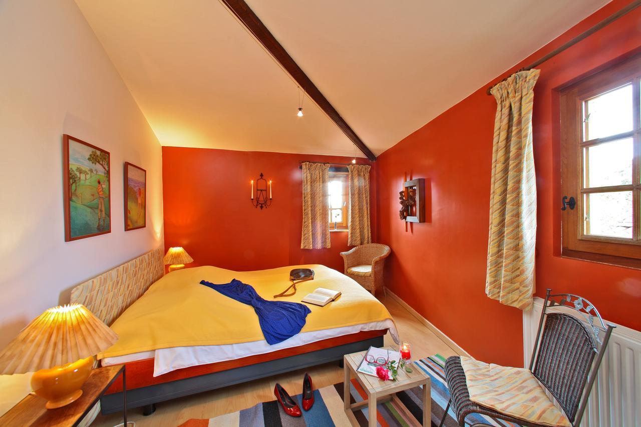 Au Jardin Fleuri Hotel Bosset Стая снимка